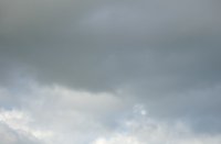 Donkere wolken vormen zich boven de Korendijkse Slikken, Korendijkse Slikken