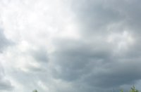 Donkere wolken boven Baardwijkse Overlaat
